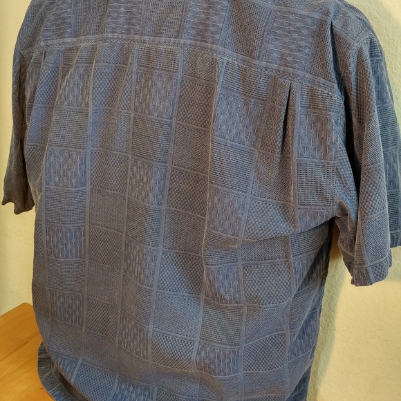 Mens Tommy Bahama Tiki Aloha Silk Hawaiian Shirt - Picture 4 of 5